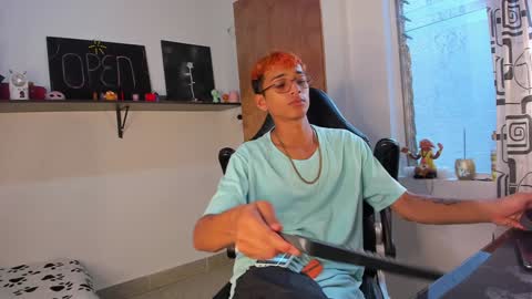 Snapshot of charlieerusso chatting on 01/10/25, 09:42 Charles Russo online show from 01/10/25, 09:42