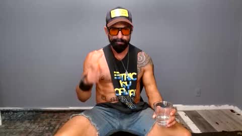 Snapshot of charlieprospect chatting on 12/21/25, 03:35 Charlie Prospect online show from 12/21/25, 03:35