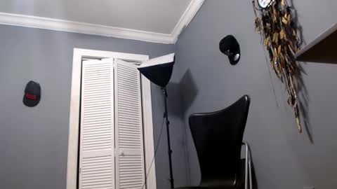 Snapshot of charlieprospect chatting on 02/10/26, 09:30 Charlie Prospect online show from 02/10/26, 09:30