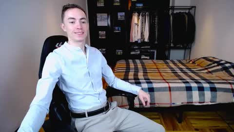 carlos reyes online show from 03/11/25, 08:41