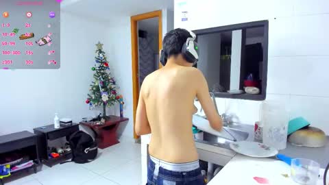 Snapshot of charlietaylorr__ chatting on 01/14/26, 01:33 Charlie online show from 01/14/26, 01:33