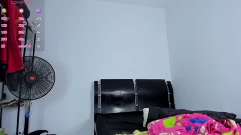 Snapshot of charlietaylorr__ chatting on 05/16/26, 12:07 Charlie online show from 05/16/26, 12:07