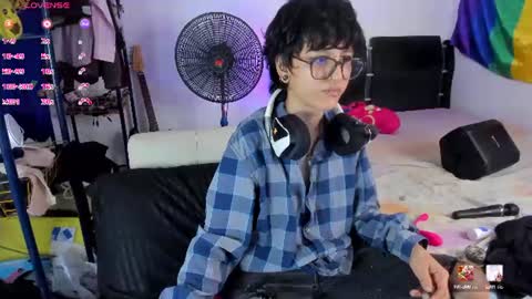 Snapshot of charlietaylorr__ chatting on 06/11/26, 05:05 Charlie online show from 06/11/26, 05:05