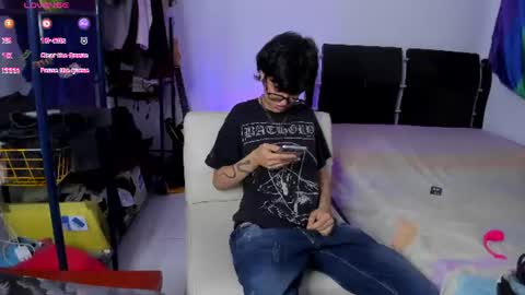 Snapshot of charlietaylorr__ chatting on 06/21/26, 03:31 Charlie online show from 06/21/26, 03:31