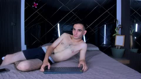Snapshot of charlizee_23 chatting on 05/16/26, 12:04 Charlize online show from 05/16/26, 12:04
