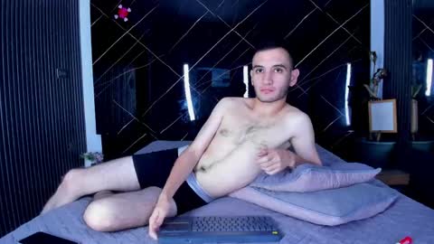 Snapshot of charlizee_23 chatting on 05/20/26, 11:38 Charlize online show from 05/20/26, 11:38