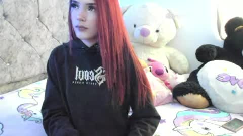 charllotte__hall_ online show from 05/03/26, 10:49