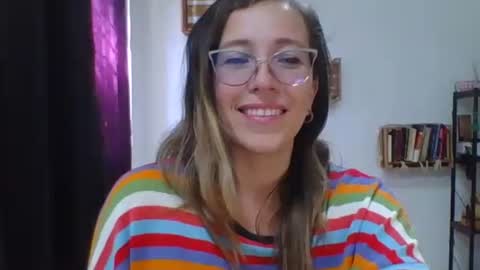 Snapshot of charlot_ponze chatting on 11/03/25, 07:59 charlott online show from 11/03/25, 07:59