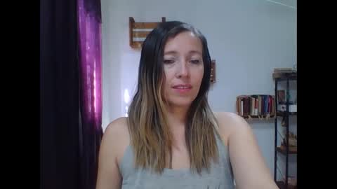 Snapshot of charlot_ponze chatting on 12/01/25, 06:24 charlott online show from 12/01/25, 06:24