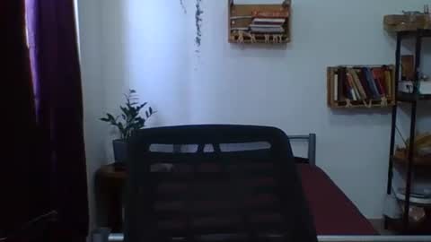 Snapshot of charlot_ponze chatting on 05/02/26, 06:57 charlott online show from 05/02/26, 06:57