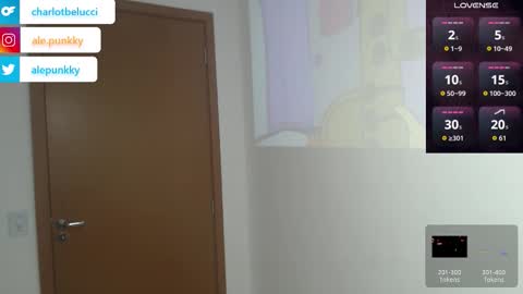 Snapshot of charlotbelucci_ chatting on 10/20/25, 10:32 Ale punky online show from 10/20/25, 10:32