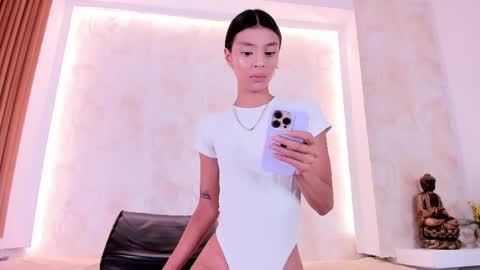 Charlote online show from 04/13/26, 08:25