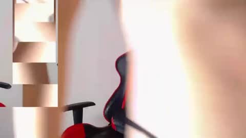 Snapshot of charlotewalker chatting on 12/14/24, 02:10 CharloteWalker online show from 12/14/24, 02:10