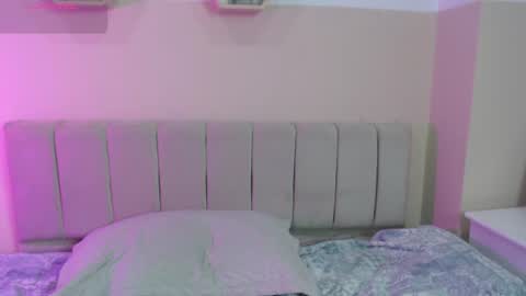 charlothe_dumont online show from 06/19/26, 04:55