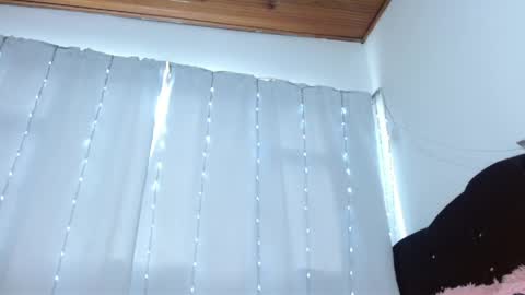 Snapshot of charlothe_wright chatting on 05/16/26, 06:07 charlothe_wright online show from 05/16/26, 06:07