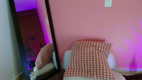 Char 3 online show from 03/03/25, 11:03