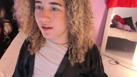 Char 3 online show from 03/23/26, 04:44