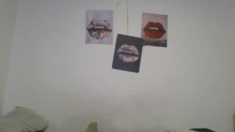 karinaa independent model online show from 01/07/25, 12:03