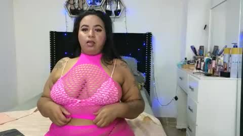 charlotte_027 online show from 01/18/26, 03:32