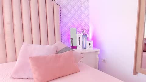   Charlotte  online show from 01/30/25, 07:48