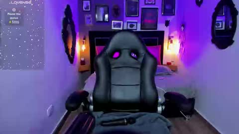 Snapshot of charlotte__benett chatting on 02/21/25, 04:40 Charlotte online show from 02/21/25, 04:40