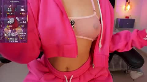 Snapshot of charlotte__benett chatting on 10/26/25, 04:40 Charlotte online show from 10/26/25, 04:40