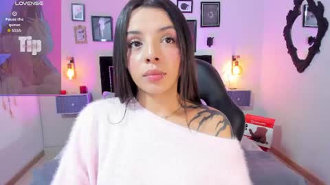 Snapshot of charlotte__benett chatting on 07/04/26, 04:18 Charlotte online show from 07/04/26, 04:18