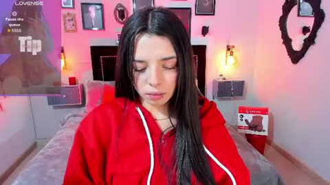 Snapshot of charlotte__benett chatting on 07/14/26, 04:28 Charlotte online show from 07/14/26, 04:28
