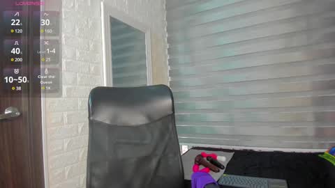 Snapshot of charlotte__g chatting on 01/27/25, 11:54 charlotte online show from 01/27/25, 11:54
