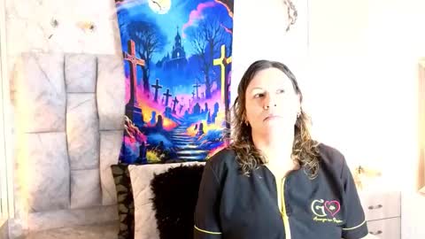 Snapshot of charlotte__g chatting on 10/17/25, 11:24 charlotte online show from 10/17/25, 11:24