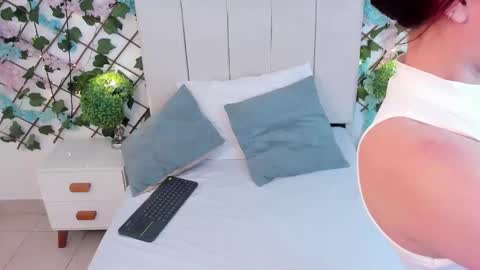 Charlotte Blossom online show from 12/01/25, 08:36