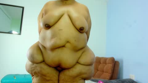 Snapshot of charlotte_curvy_ chatting on 02/22/25, 11:13 Angelica Charlotte online show from 02/22/25, 11:13