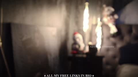 Snapshot of charlotte_germanotta_ chatting on 12/31/24, 04:04 Charlotte online show from 12/31/24, 04:04