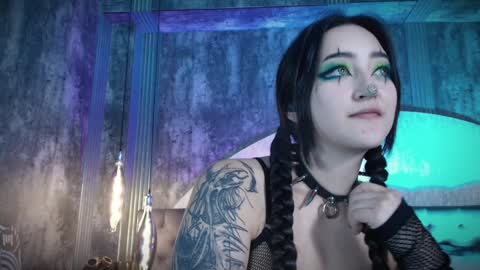 Snapshot of charlotte_germanotta_ chatting on 01/18/25, 05:26 Charlotte online show from 01/18/25, 05:26