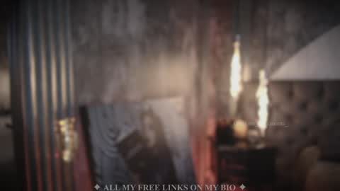 Snapshot of charlotte_germanotta_ chatting on 02/18/25, 03:43 Charlotte online show from 02/18/25, 03:43