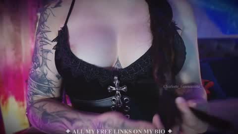 Snapshot of charlotte_germanotta_ chatting on 09/22/25, 05:26 Charlotte online show from 09/22/25, 05:26