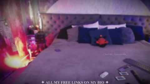 Snapshot of charlotte_germanotta_ chatting on 09/25/25, 06:00 Charlotte online show from 09/25/25, 06:00