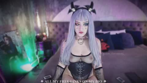 Snapshot of charlotte_germanotta_ chatting on 09/27/25, 06:57 Charlotte online show from 09/27/25, 06:57