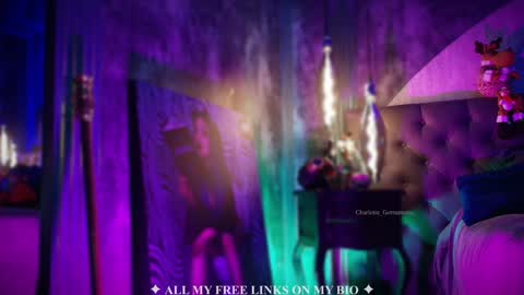 Snapshot of charlotte_germanotta_ chatting on 11/24/25, 06:18 Charlotte online show from 11/24/25, 06:18