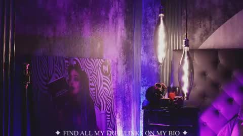 Charlotte online show from 04/11/26, 02:21