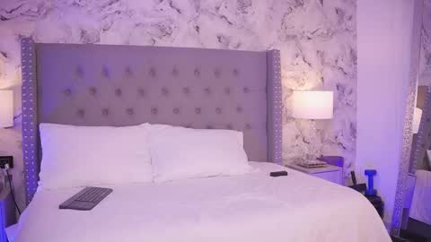 Charlotte online show from 02/07/26, 01:09