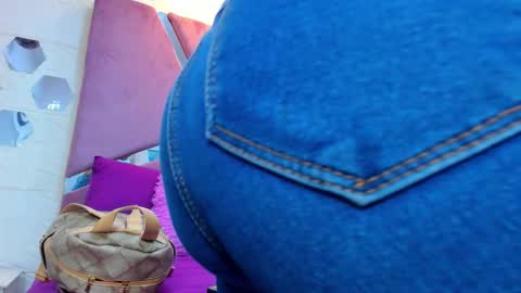 Charlotte Icee online show from 10/22/25, 03:34