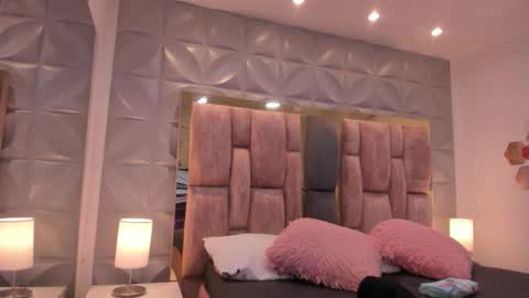 Charlotte Icee online show from 03/19/26, 02:32