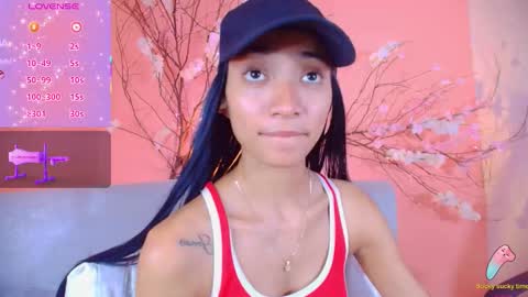 CHARLOTTE online show from 11/02/25, 09:06