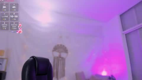 Snapshot of charlotte_marcela chatting on 06/07/26, 01:21 carlot online show from 06/07/26, 01:21