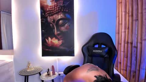 CHARLOTTE  online show from 10/17/25, 12:08