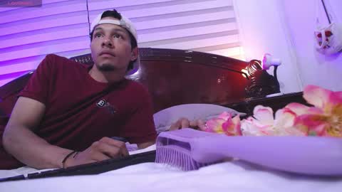 Snapshot of charlotte_russo_ chatting on 12/01/25, 05:23 Charlotte online show from 12/01/25, 05:23