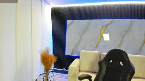 Charlotte  Everyday From 0700 to 1300 Col Time online show from 04/17/26, 11:46