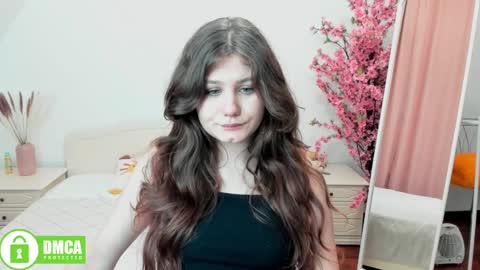 Snapshot of charlotte_wow chatting on 12/06/24, 12:27 Charlotte online show from 12/06/24, 12:27