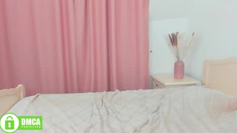 Snapshot of charlotte_wow chatting on 12/12/24, 07:15 Charlotte online show from 12/12/24, 07:15